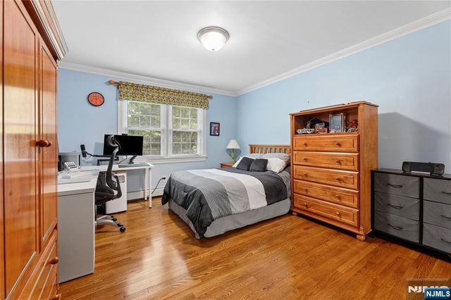 53 Van Blarcom Lane, Wyckoff, NJ 07481