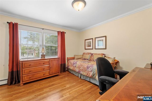 53 Van Blarcom Lane, Wyckoff, NJ 07481