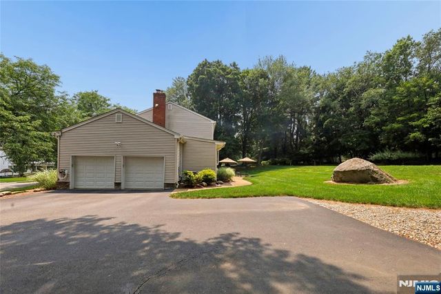 53 Van Blarcom Lane, Wyckoff, NJ 07481