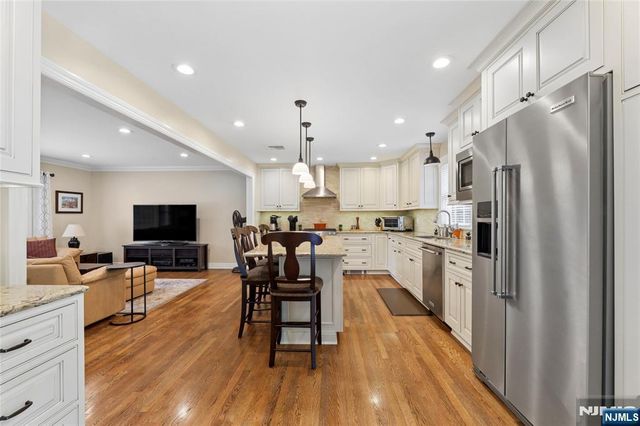 53 Van Blarcom Lane, Wyckoff, NJ 07481