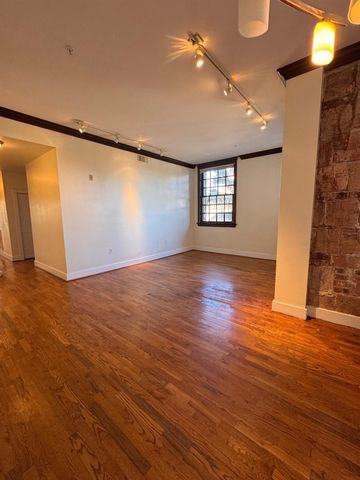 621 21st Street 302, Galveston, TX 77550