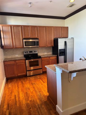 621 21st Street 302, Galveston, TX 77550