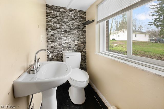 2862 Byron Drive, North Canton, OH 44720