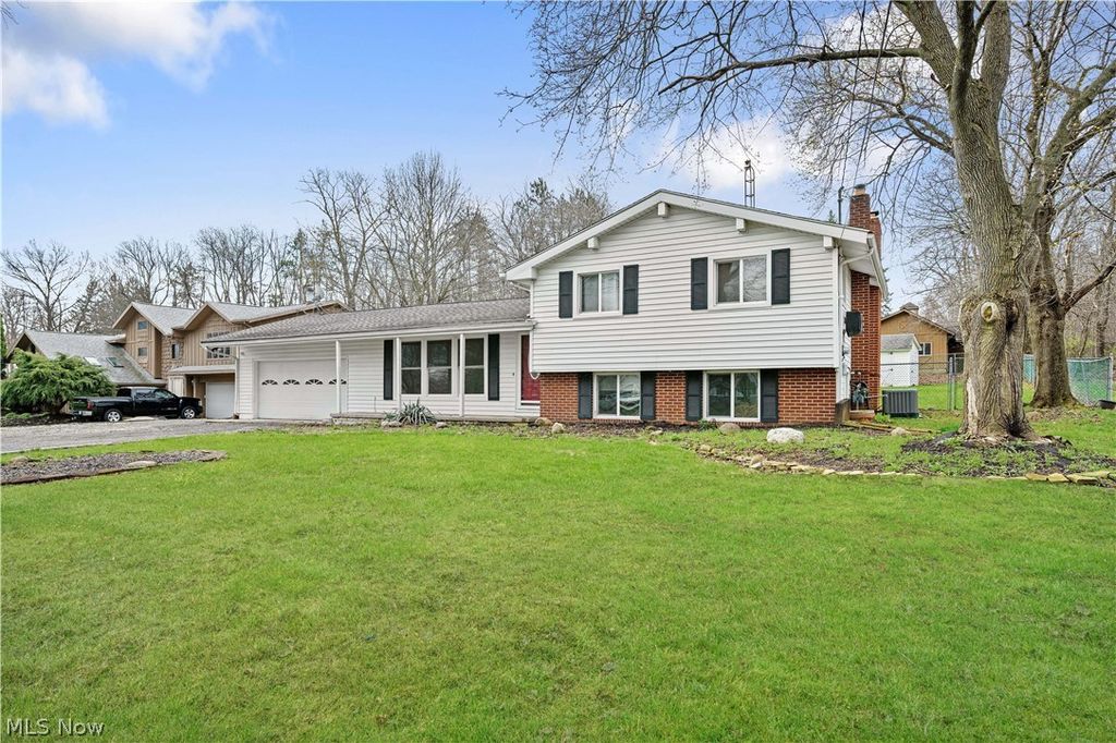 2862 Byron Drive, North Canton, OH 44720