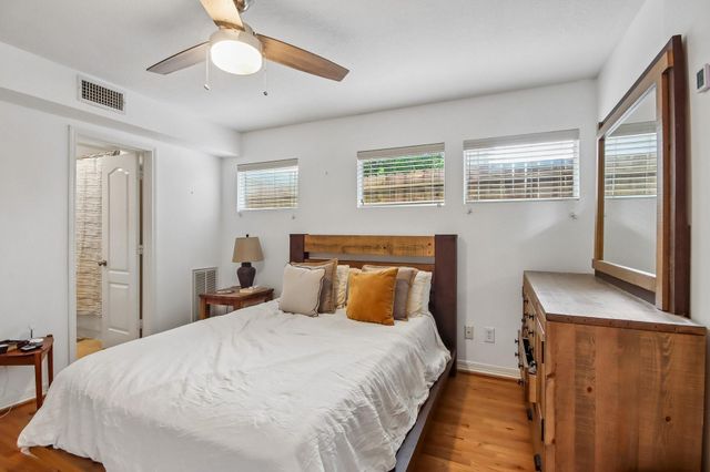 810 Malone Street, Houston, TX 77007
