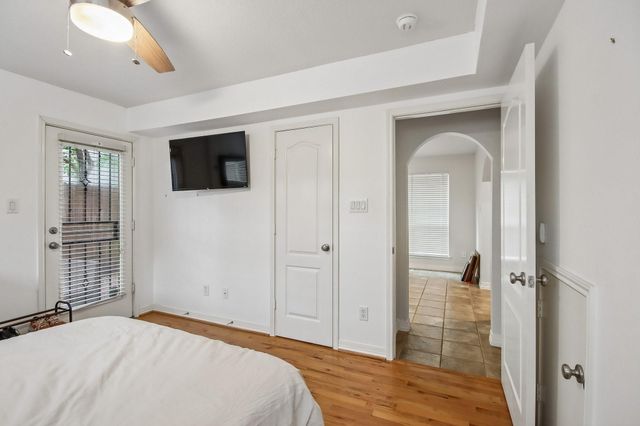 810 Malone Street, Houston, TX 77007