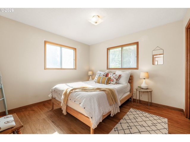 9025 Sw AVERY St, Tualatin, OR 97062