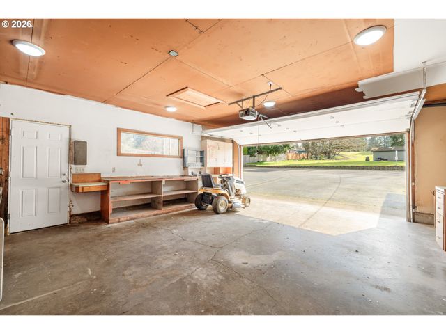 9025 Sw AVERY St, Tualatin, OR 97062