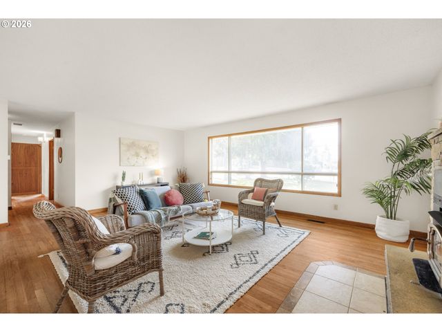 9025 Sw AVERY St, Tualatin, OR 97062