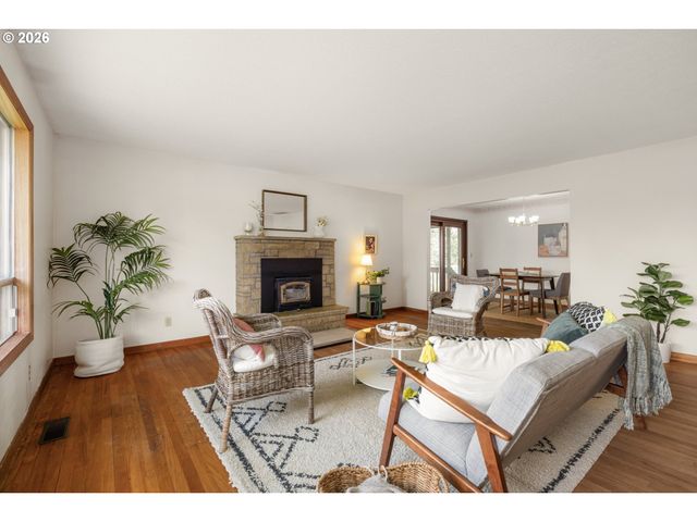 9025 Sw AVERY St, Tualatin, OR 97062