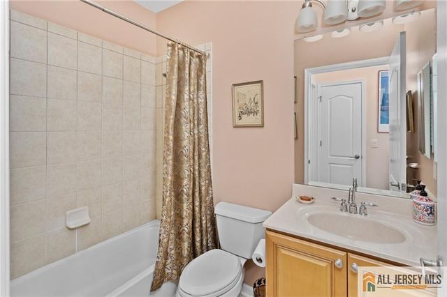 41 Draw Bridge Drive, Monroe, NJ 08831