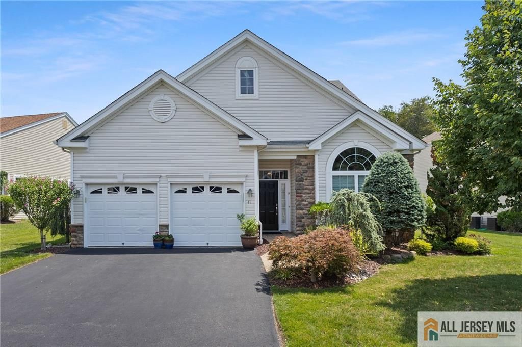 41 Draw Bridge Drive, Monroe, NJ 08831