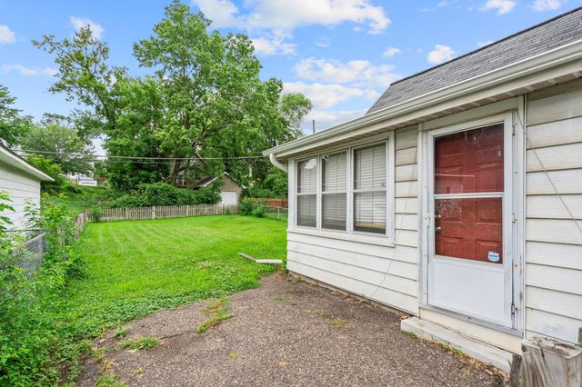 346 Geranium Avenue E, Saint Paul, MN 55130