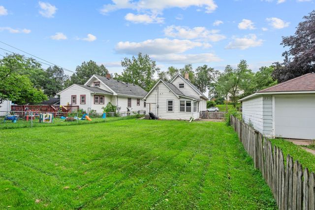 346 Geranium Avenue E, Saint Paul, MN 55130