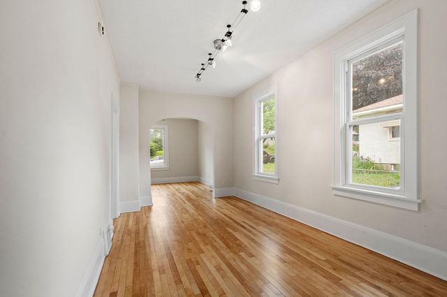 346 Geranium Avenue E, Saint Paul, MN 55130