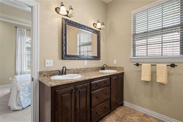 835 Sunset Court, Ardmore, OK 73401