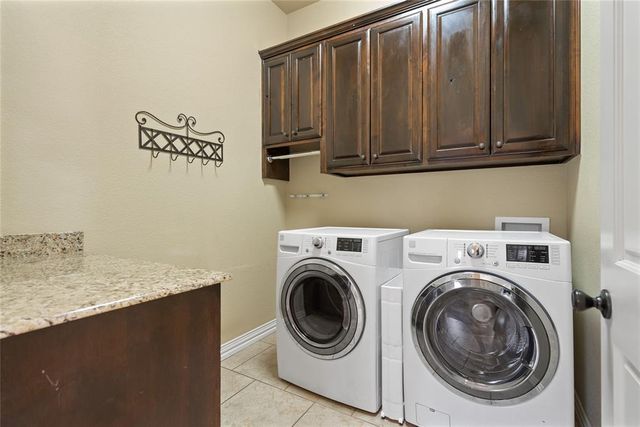 835 Sunset Court, Ardmore, OK 73401