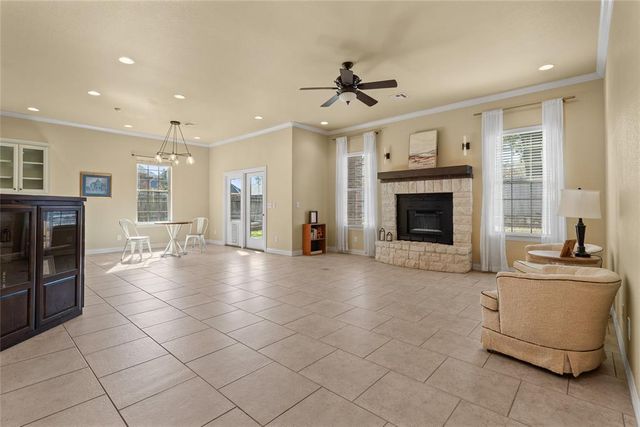 835 Sunset Court, Ardmore, OK 73401