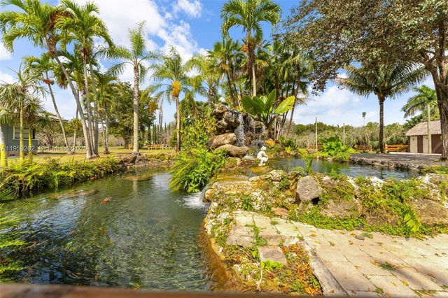 19820 SW 244th St, Homestead, FL 33031