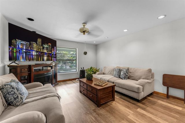 19820 SW 244th St, Homestead, FL 33031