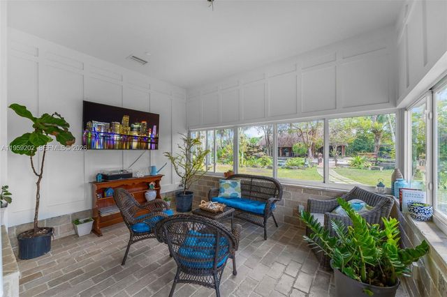 19820 SW 244th St, Homestead, FL 33031