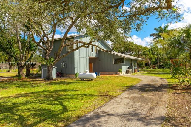 19820 SW 244th St, Homestead, FL 33031