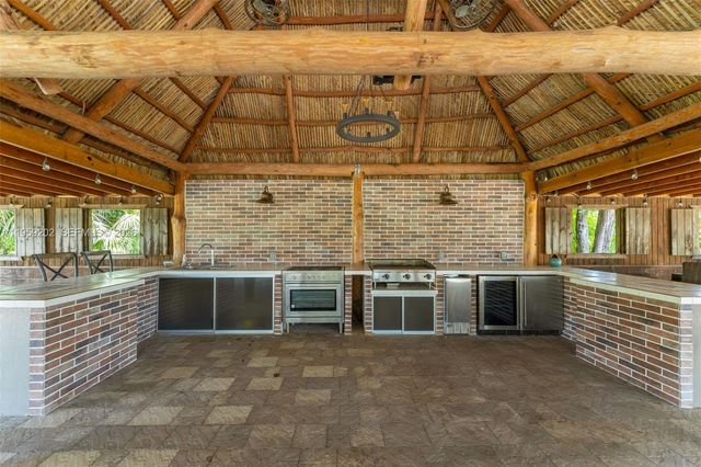 19820 SW 244th St, Homestead, FL 33031