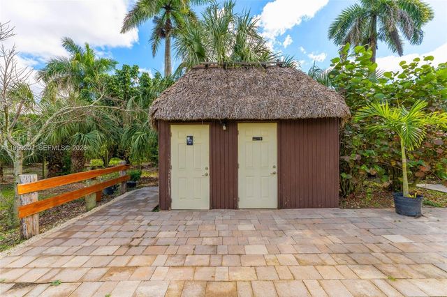 19820 SW 244th St, Homestead, FL 33031