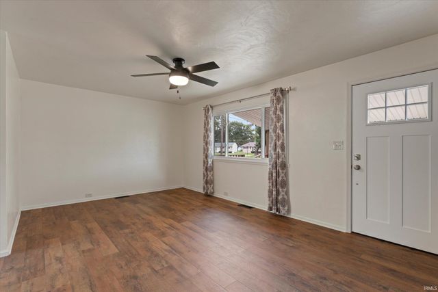 4625 Ridgeway Street, South Bend, IN 46619