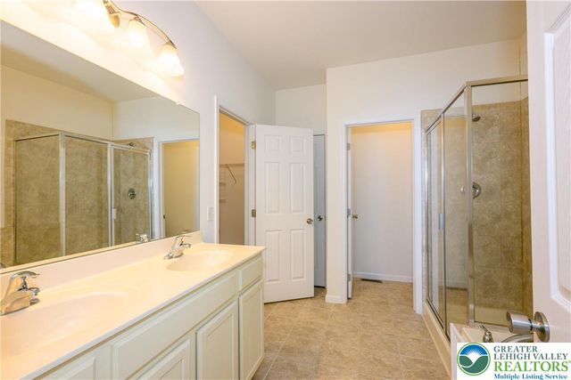 929 Orange Tip Way, Upper Macungie Twp, PA 18031