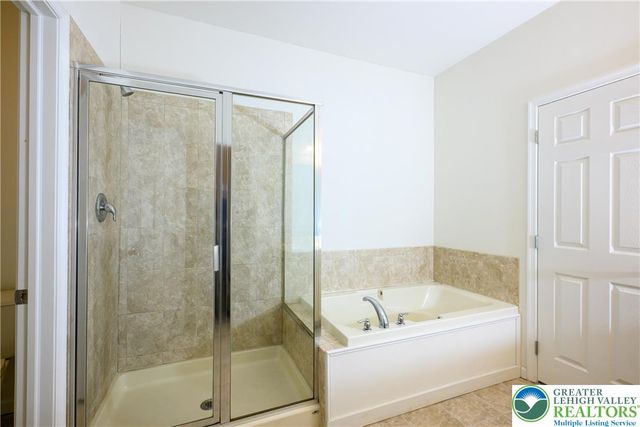 929 Orange Tip Way, Upper Macungie Twp, PA 18031