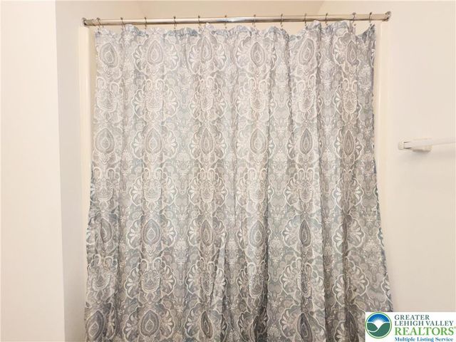 929 Orange Tip Way, Upper Macungie Twp, PA 18031