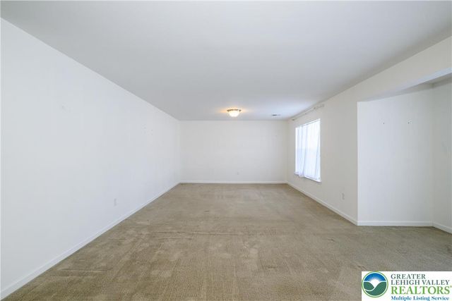 929 Orange Tip Way, Upper Macungie Twp, PA 18031