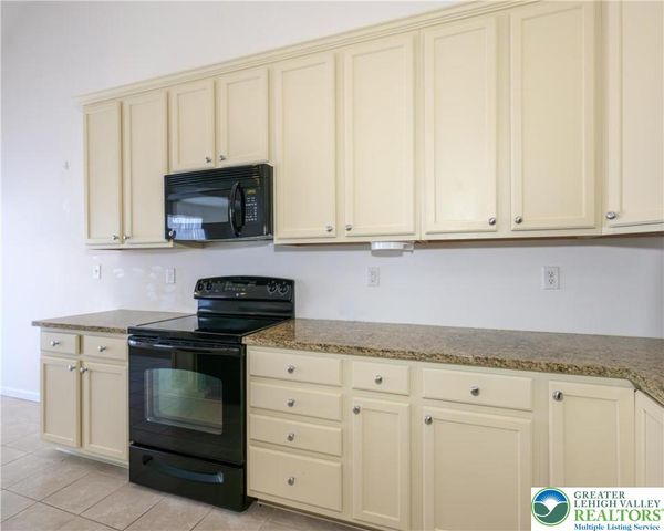 929 Orange Tip Way, Upper Macungie Twp, PA 18031