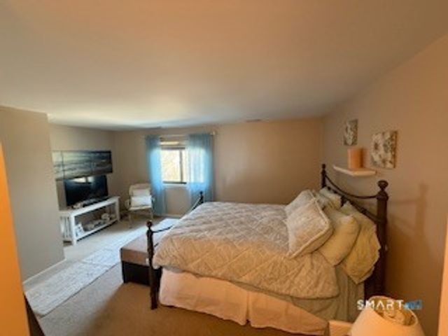 153 Sterling Village 153, Meriden, CT 06450