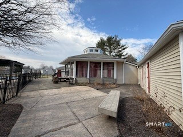 153 Sterling Village 153, Meriden, CT 06450