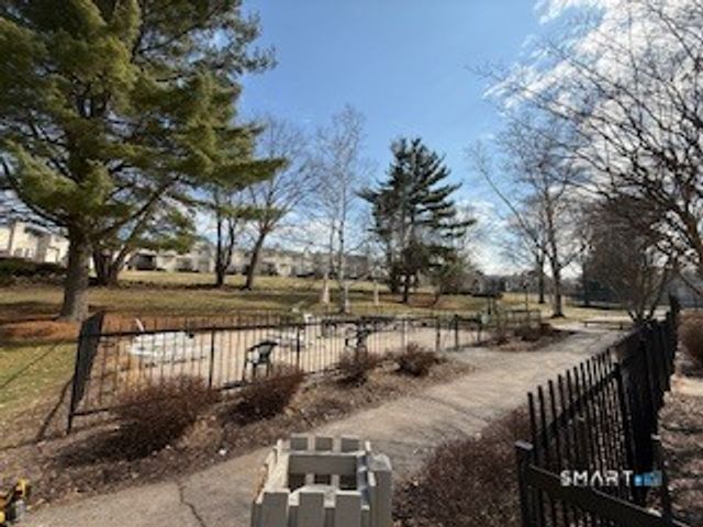 153 Sterling Village 153, Meriden, CT 06450