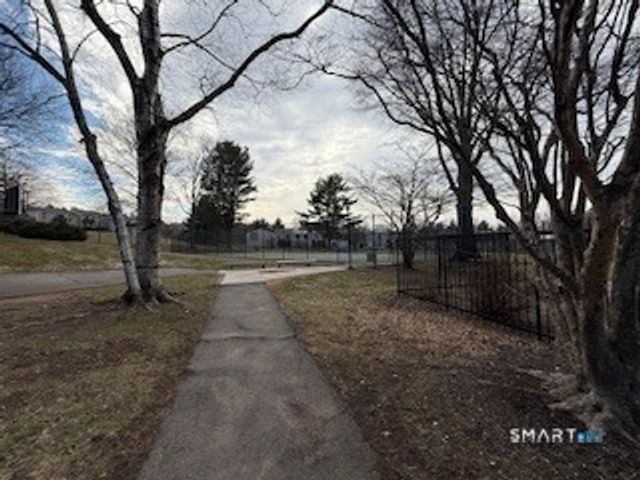 153 Sterling Village 153, Meriden, CT 06450