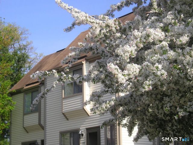 153 Sterling Village 153, Meriden, CT 06450