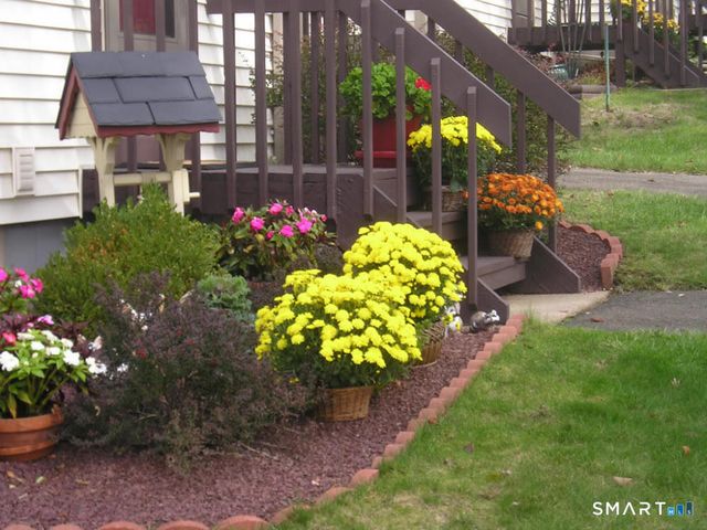 153 Sterling Village 153, Meriden, CT 06450