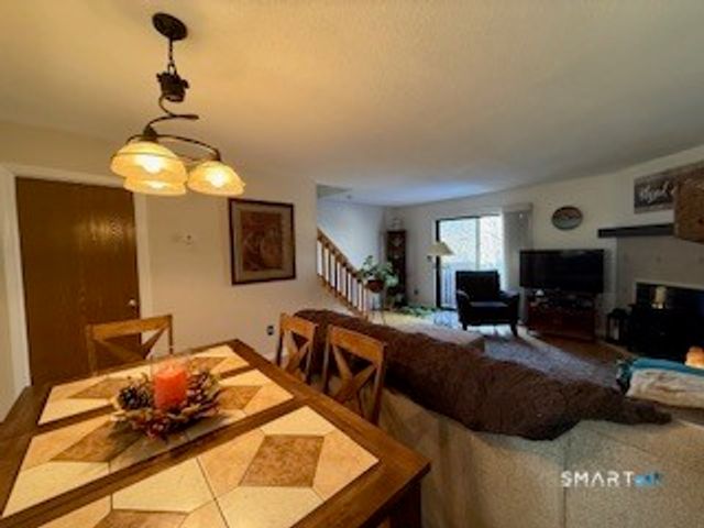 153 Sterling Village 153, Meriden, CT 06450