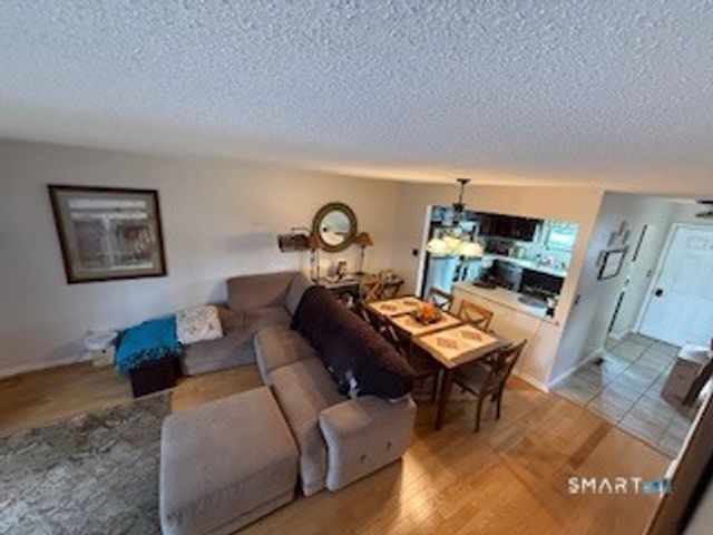 153 Sterling Village 153, Meriden, CT 06450