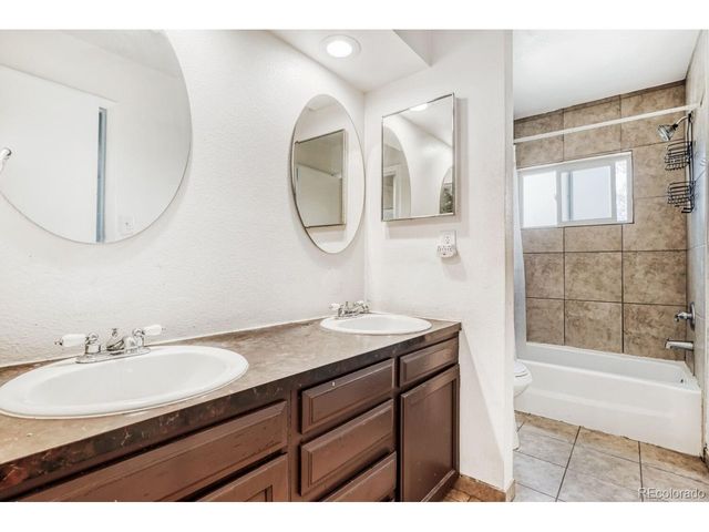 2520 S Fairplay Way, Aurora, CO 80014