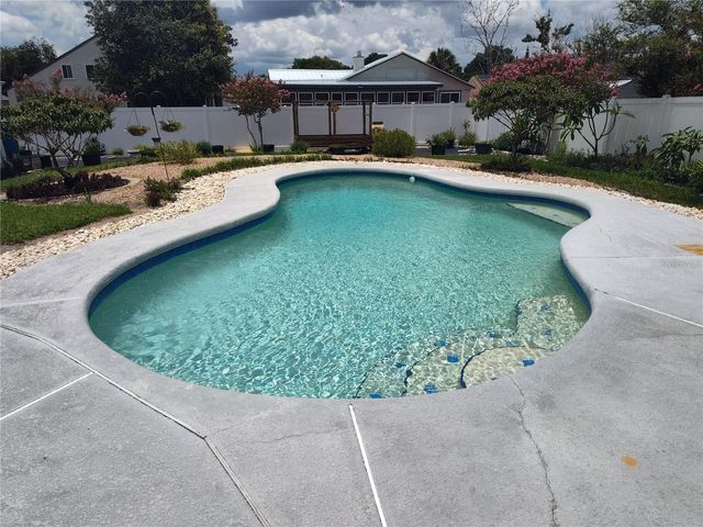 8850 PINE BAY COURT, Orlando, FL 32825