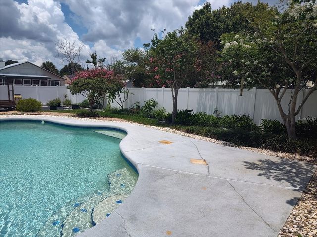 8850 PINE BAY COURT, Orlando, FL 32825