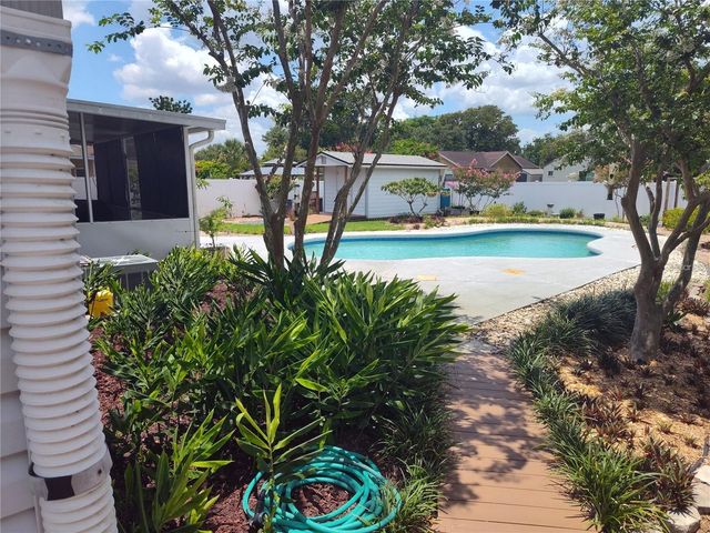 8850 PINE BAY COURT, Orlando, FL 32825