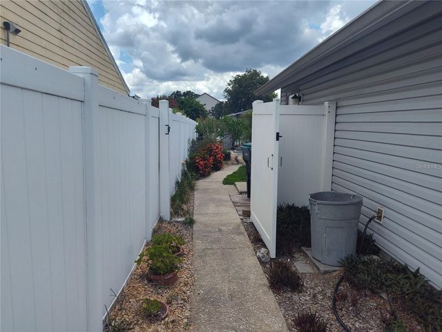 8850 PINE BAY COURT, Orlando, FL 32825