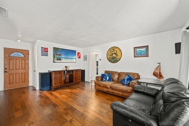 2321 Judson St., San Diego, CA 92111