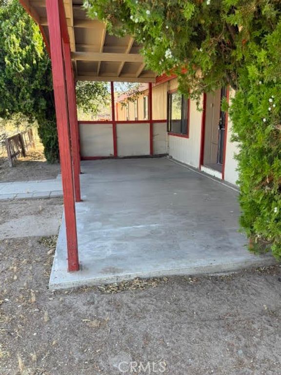 Image 2 of property listing at 11030 Ailanthus 2, Phelan, CA 92371