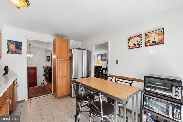 2441 WEIR RD, Aston, PA 19014